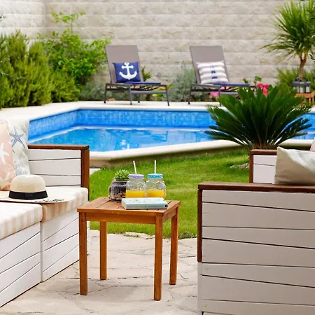Sania Villa Bol